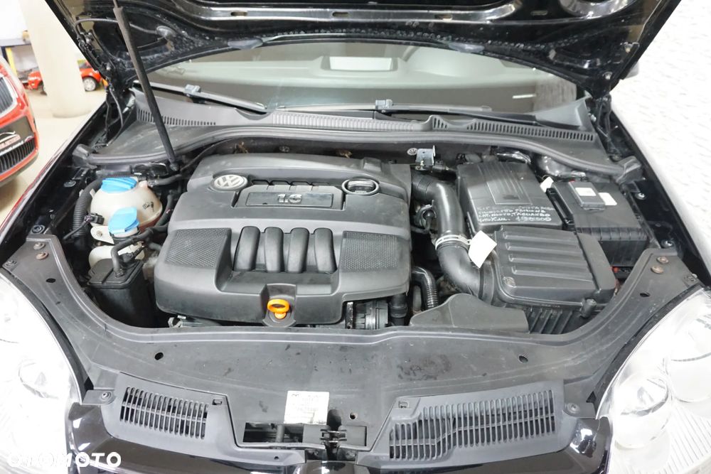 Volkswagen Golf 1.6 Team - 10