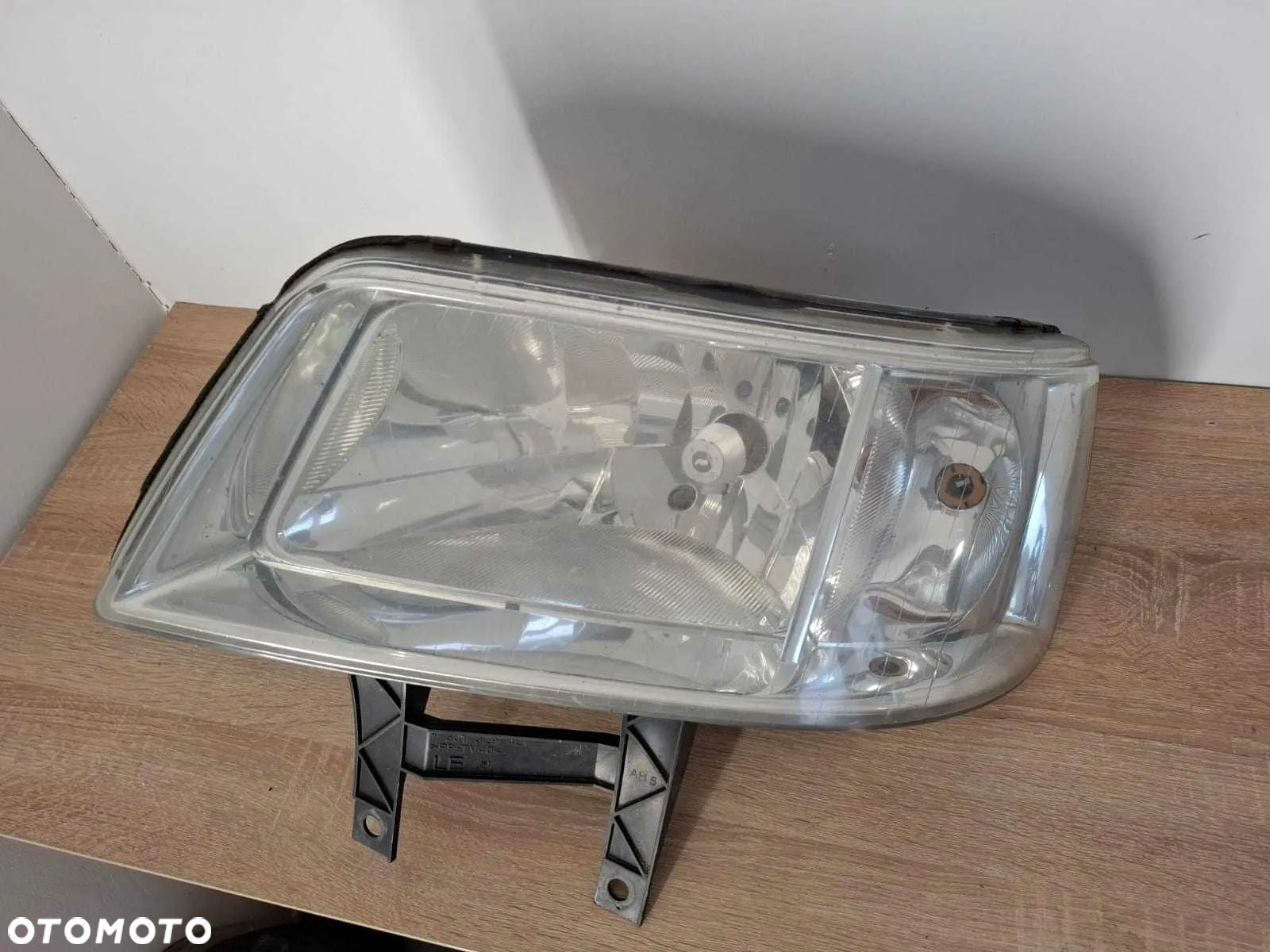 LAMPA LEWA PRZEDNIA PRZÓD VW T5 03-09 7E - 2