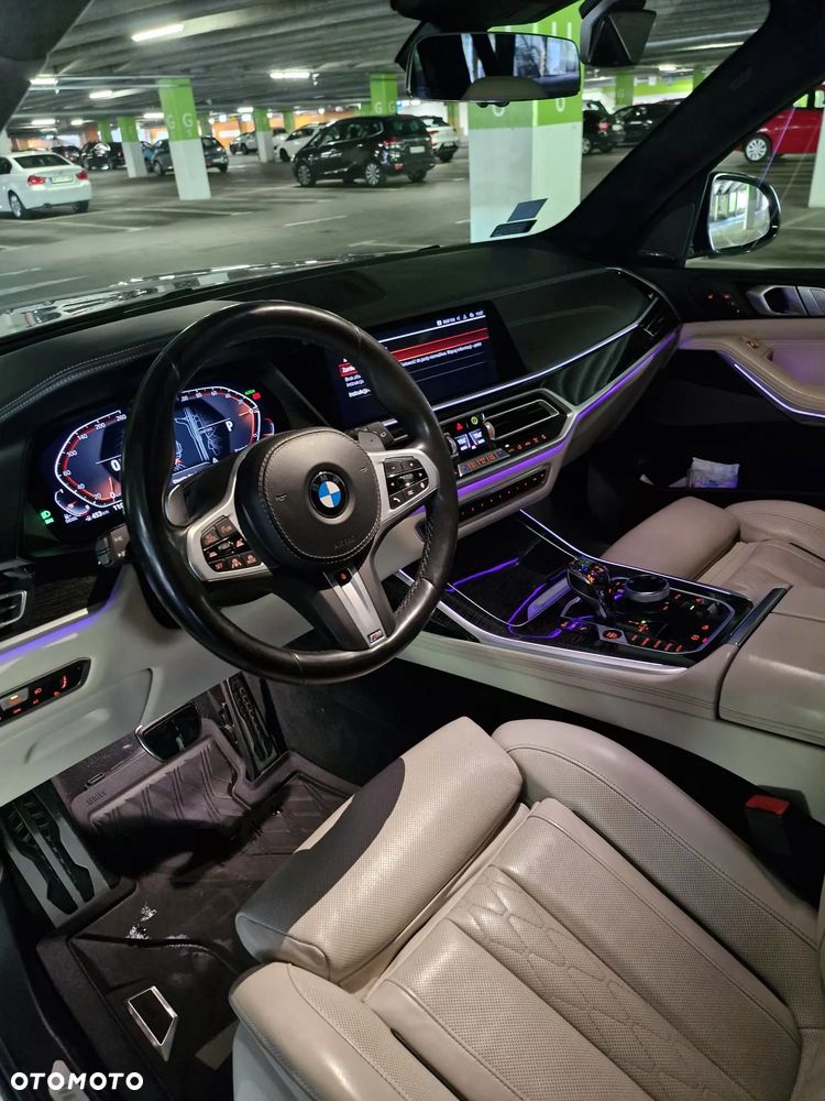 BMW X7 - 26