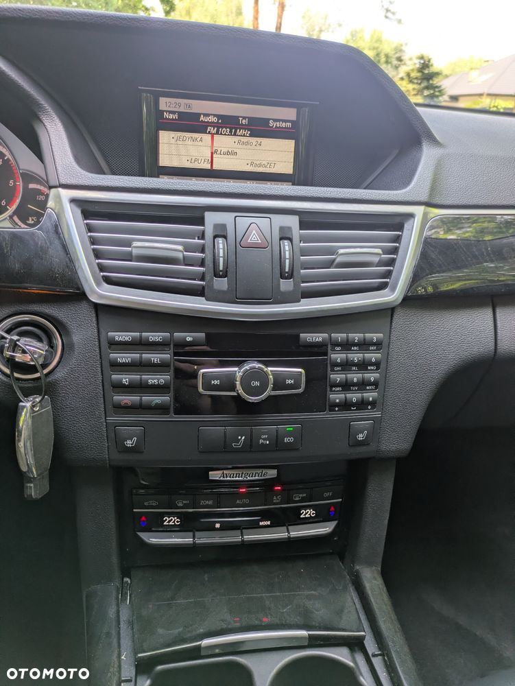 Mercedes-Benz Klasa E 250 CDI 4Matic 7G-TRONIC Avantgarde - 17