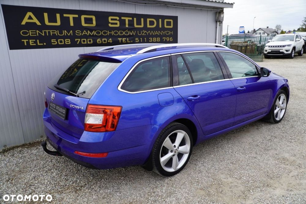 Skoda Octavia 2.0 TDI DSG Style - 3