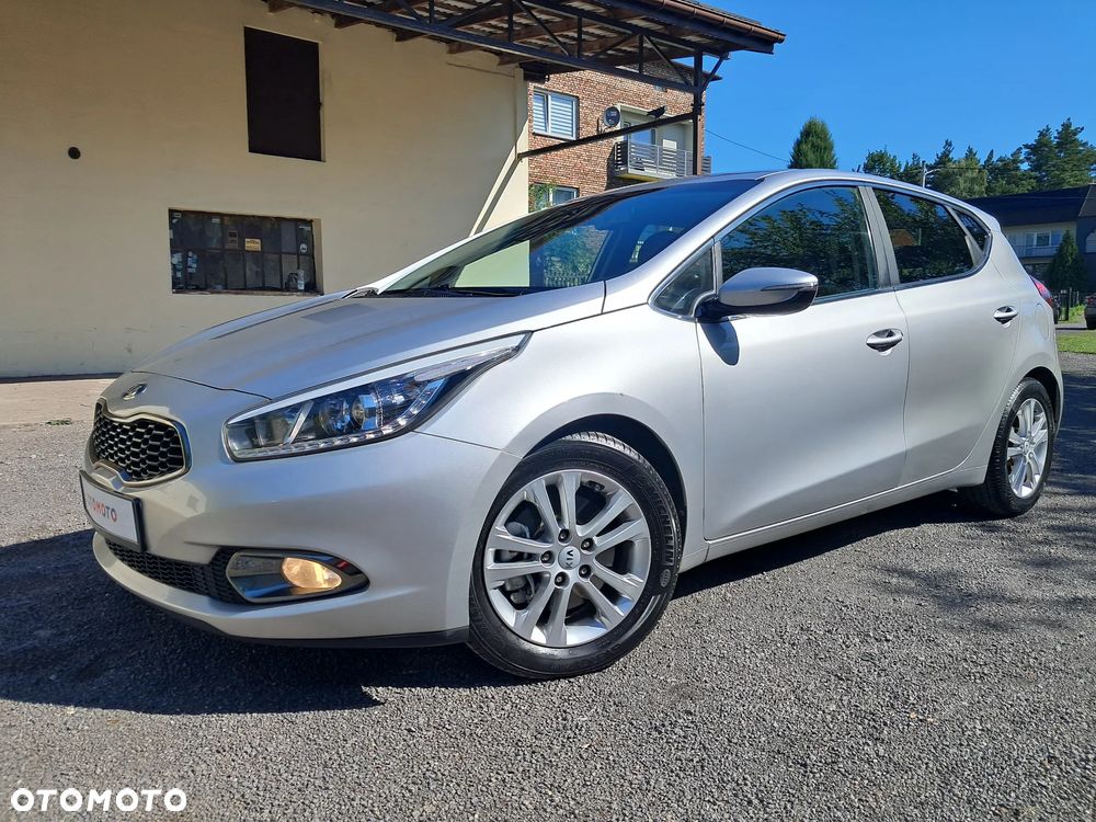 Kia Ceed 1.4 CVVT Attract - 1