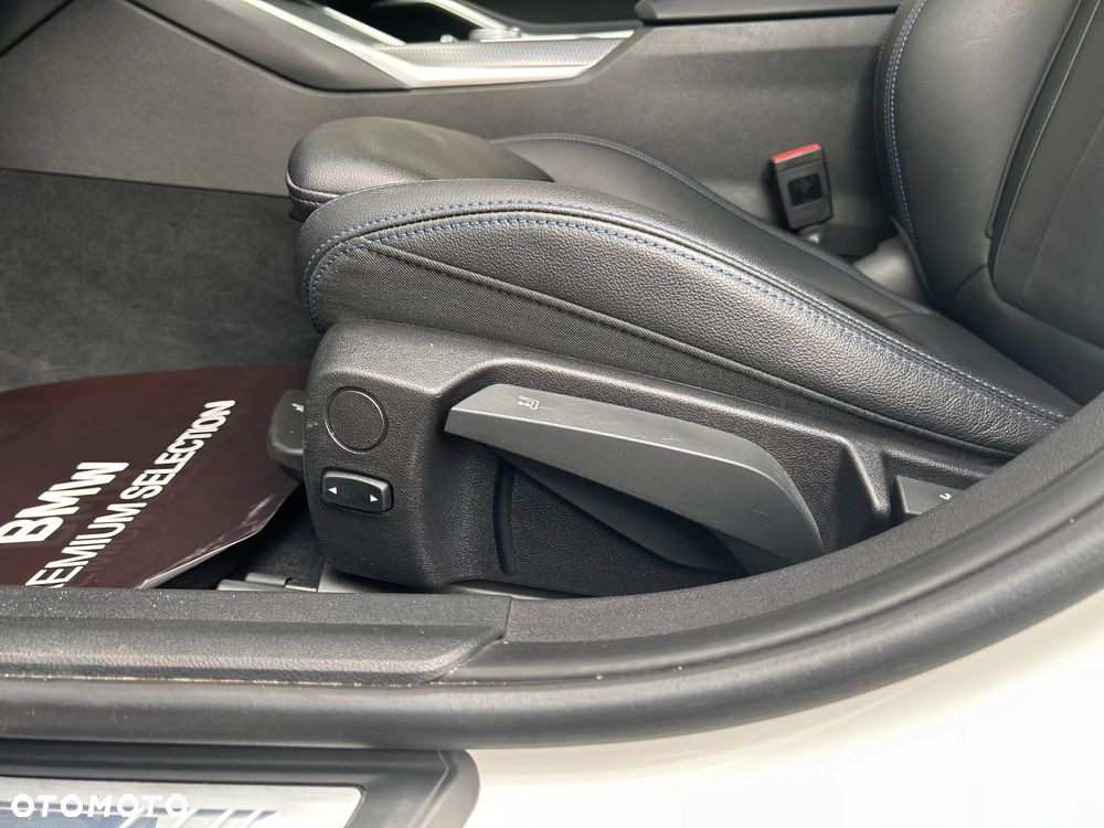 BMW Seria 3 318i M Sport sport - 15