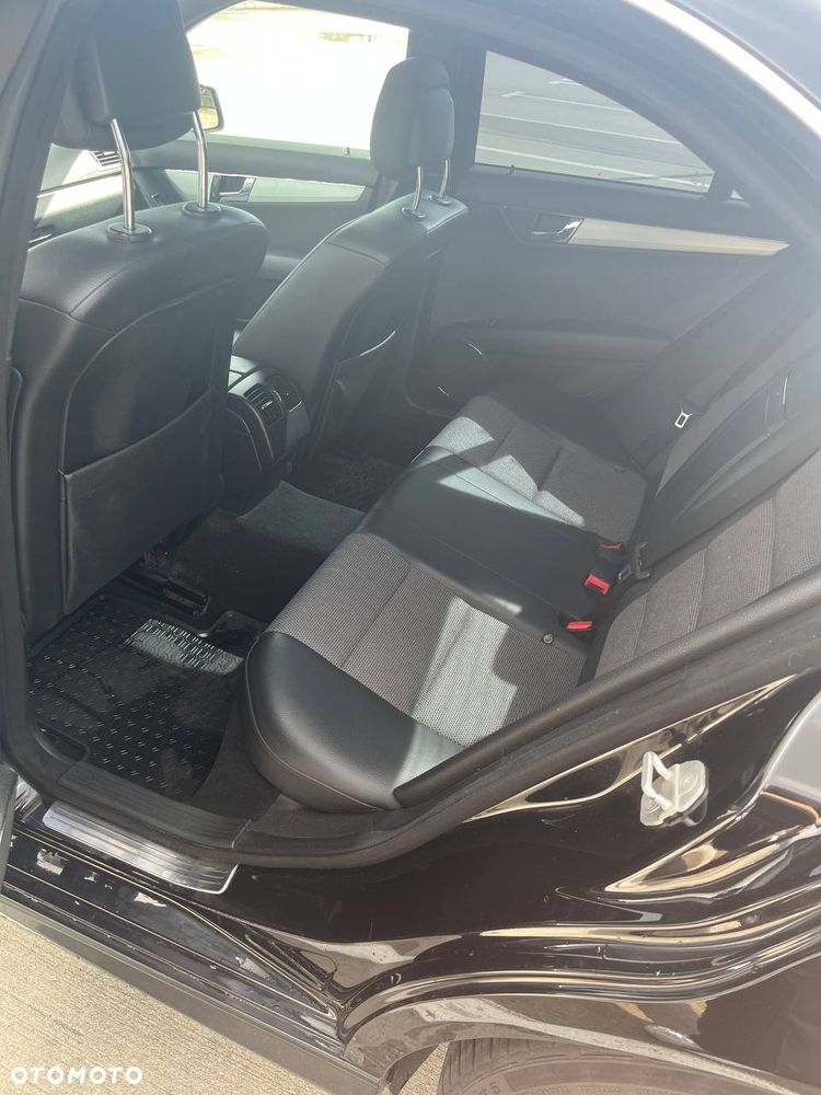 Mercedes-Benz Klasa C 280 7G-TRONIC Avantgarde Sport Edition + - 13