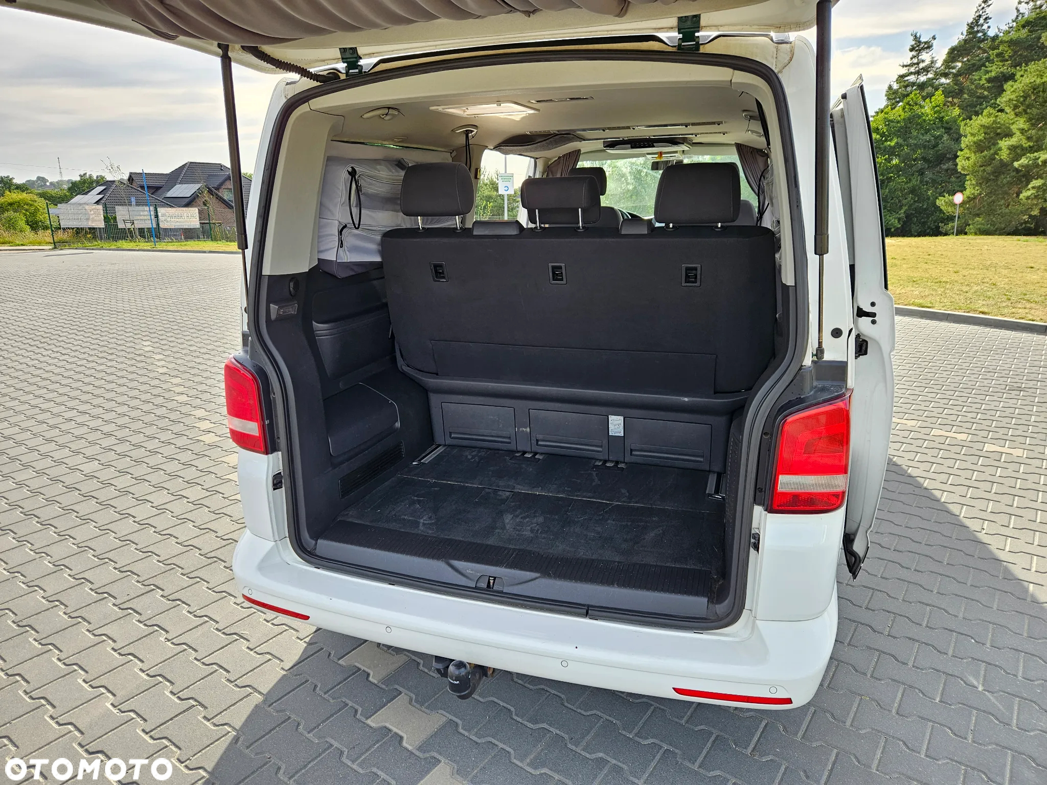 Volkswagen Multivan - 9