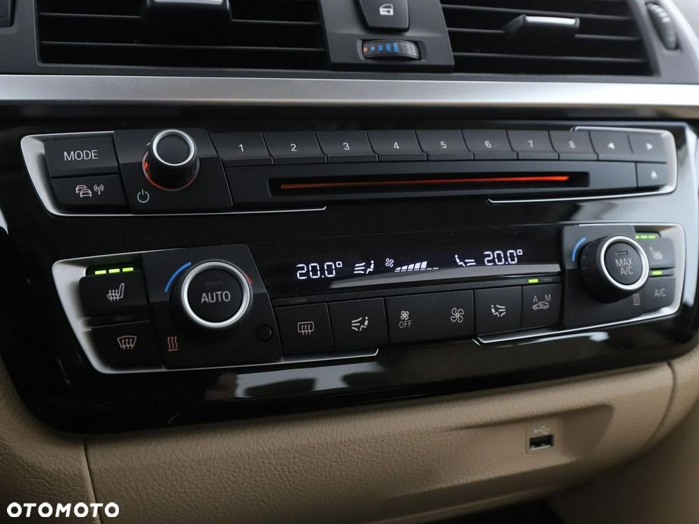 BMW Seria 3 320d Luxury Line - 28