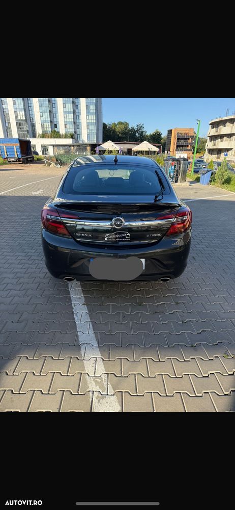 Opel Insignia - 1