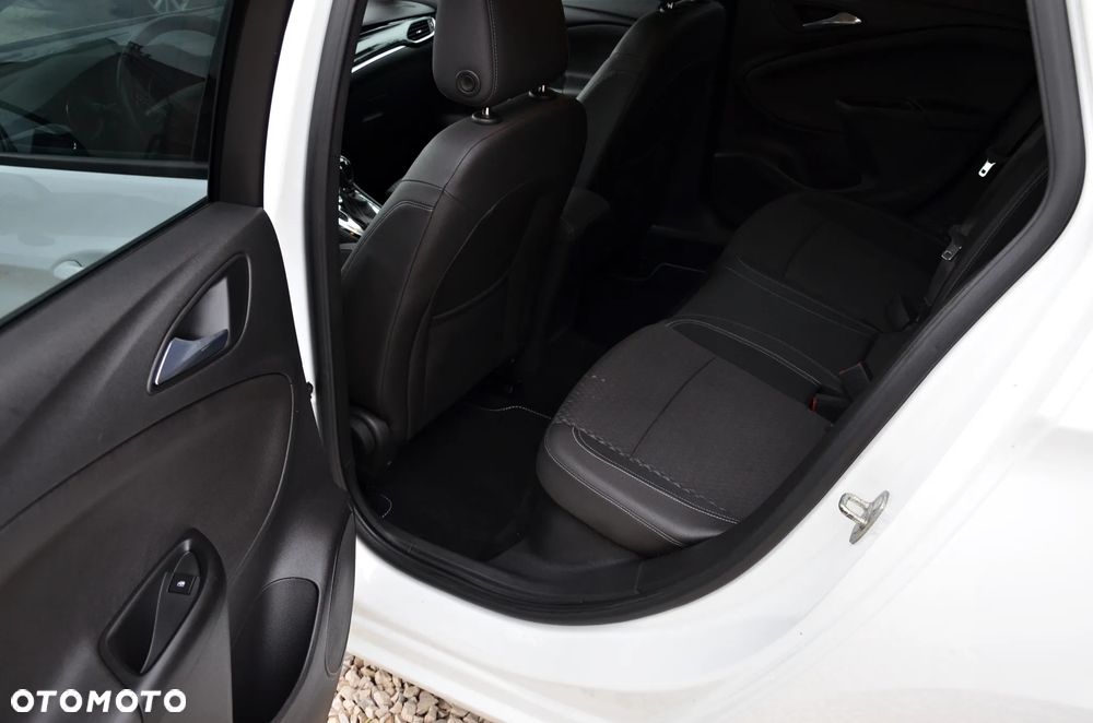 Opel Astra 1.6 D (CDTI) Automatik Dynamic - 30