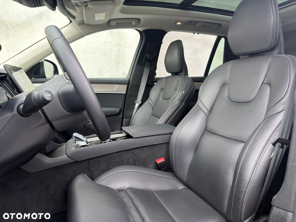 Volvo XC 90 - 29