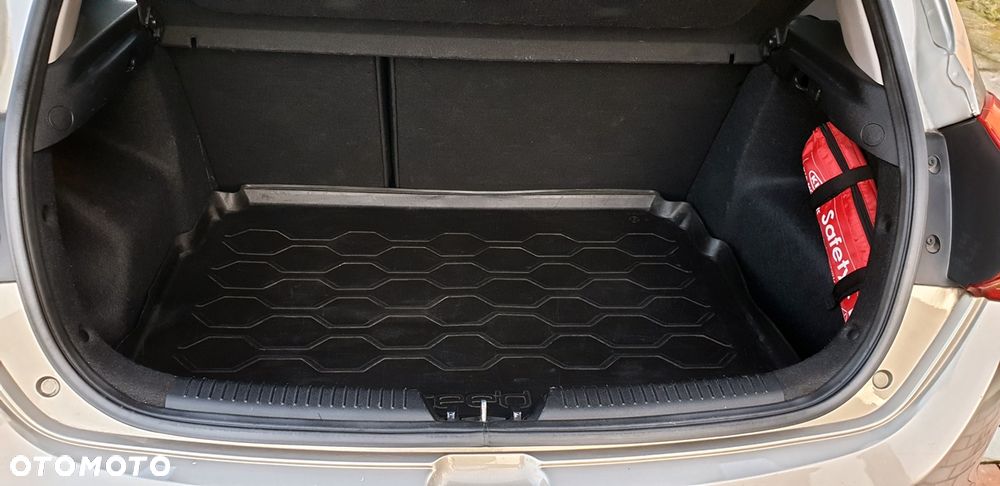 Kia Ceed 1.6 GDI L Business Line - 9