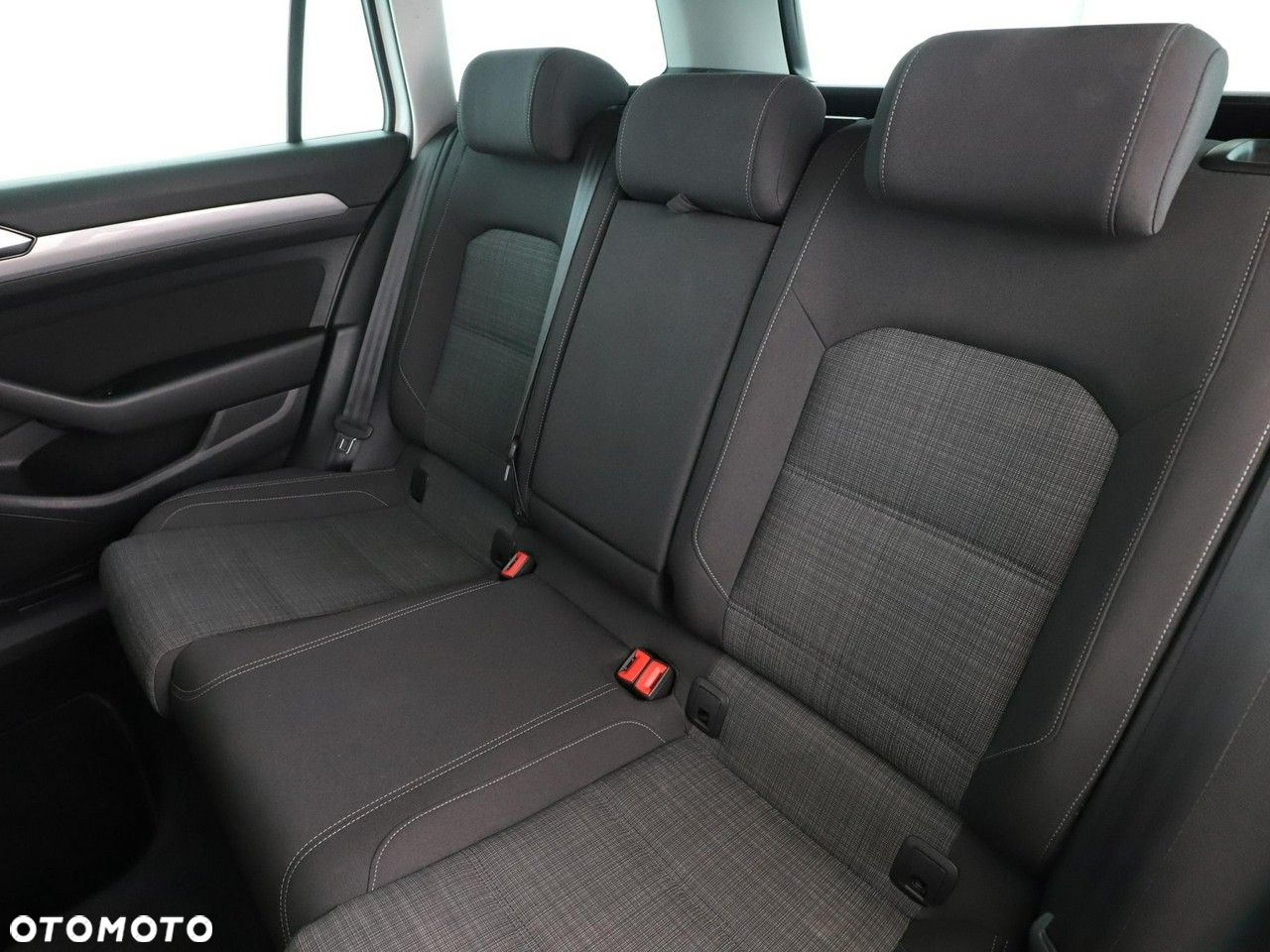 Volkswagen Passat 2.0 TDI SCR Business DSG - 17