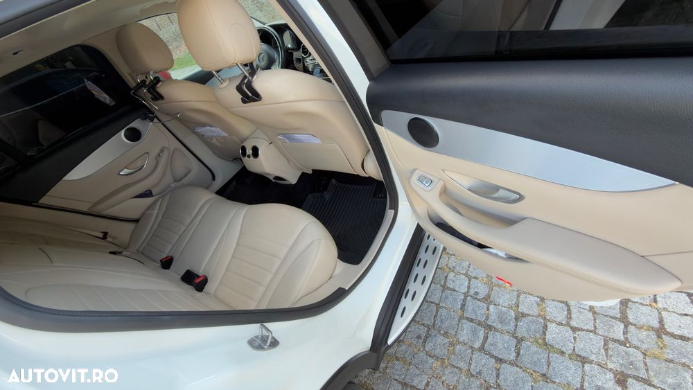 Mercedes-Benz GLC 250 d 4MATIC - 12