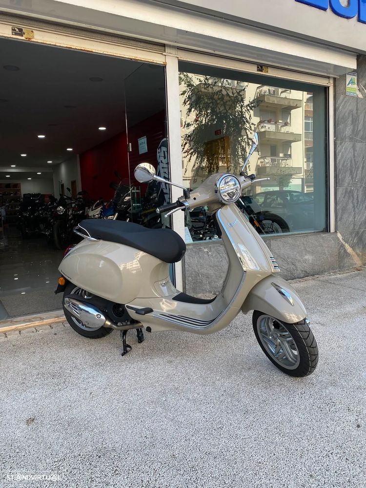 Vespa Primavera 125 - 2
