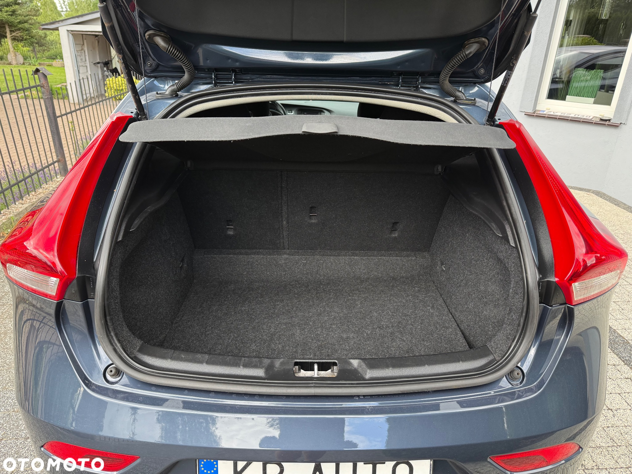 Volvo V40 D2 Drive-E Momentum - 11