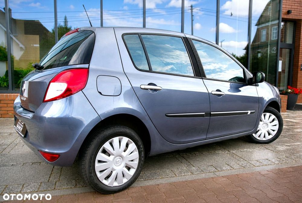 Renault Clio - 28