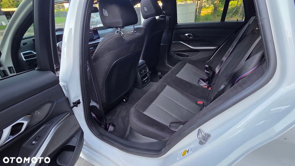 BMW Seria 3 320d xDrive MHEV M Sport sport - 24