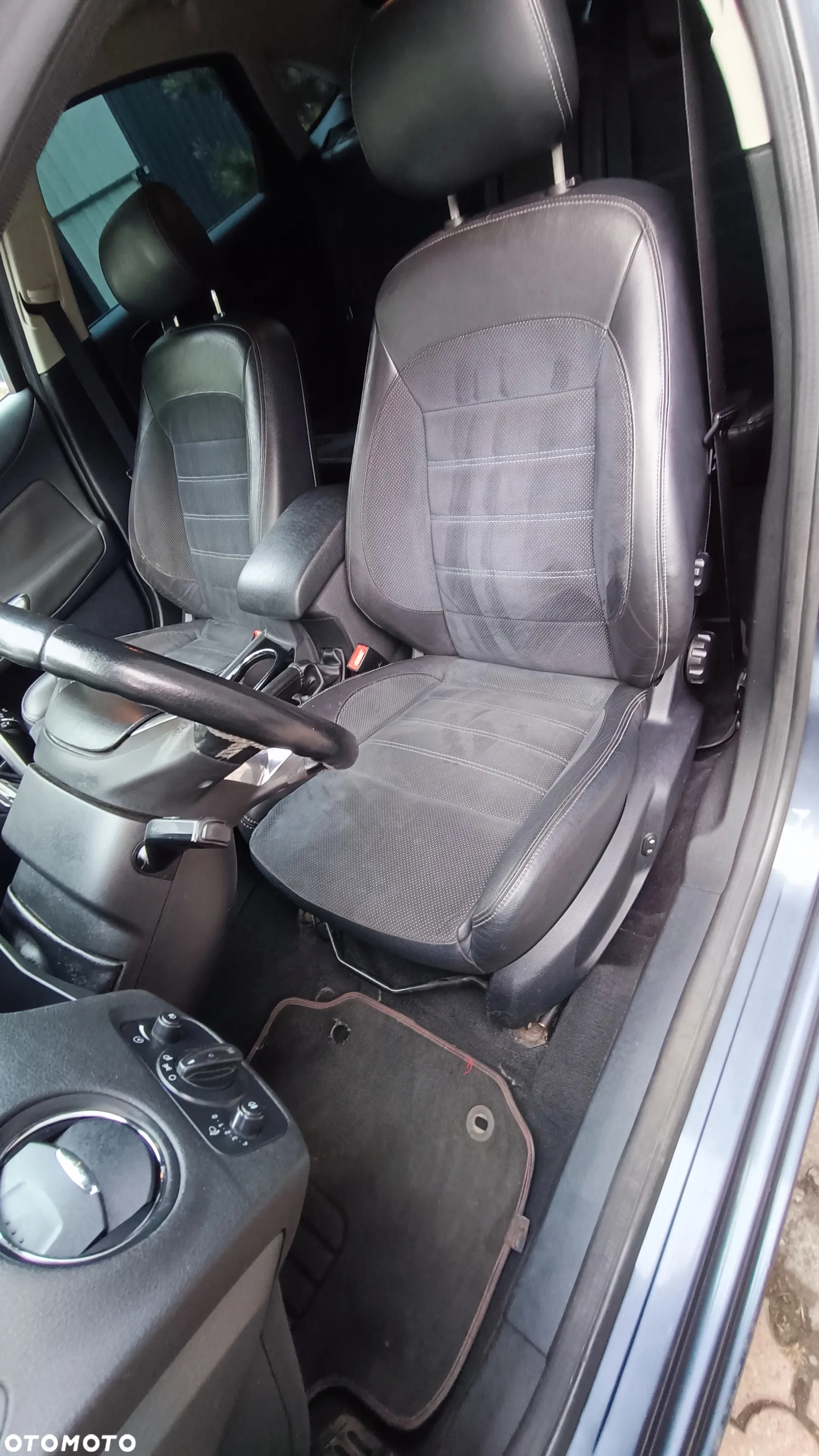 Ford Mondeo 2.0 TDCi Ambiente - 14
