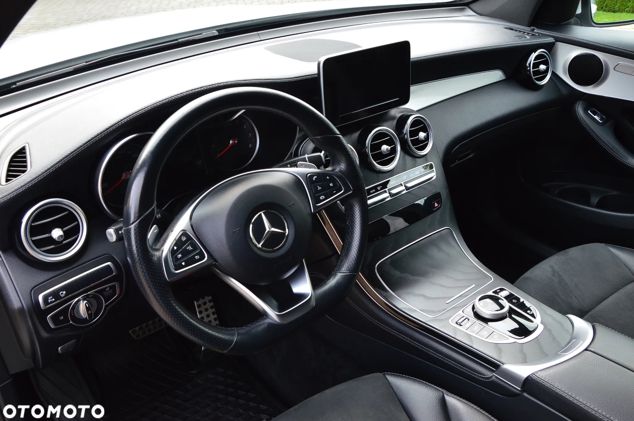 Mercedes-Benz GLC 250 4-Matic - 2