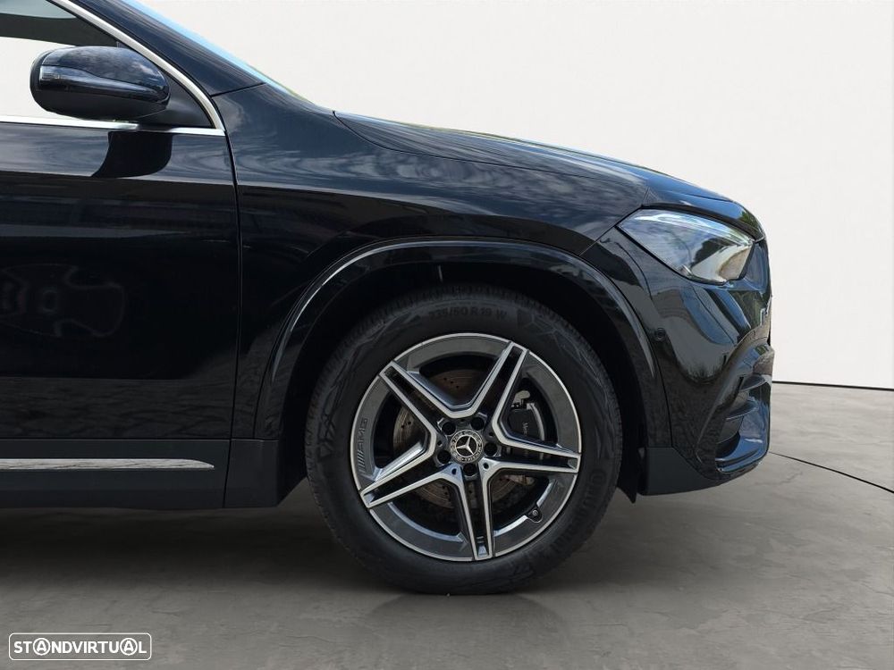 Mercedes-Benz GLA 180 - 6