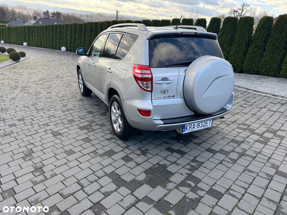 Toyota RAV4 2.2 D-4D Prestige - 10