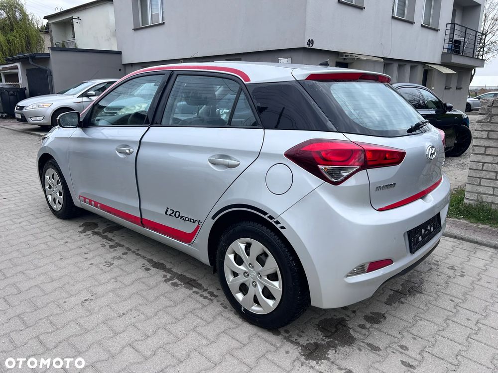 Hyundai i20 blue 1.2 Classic - 4