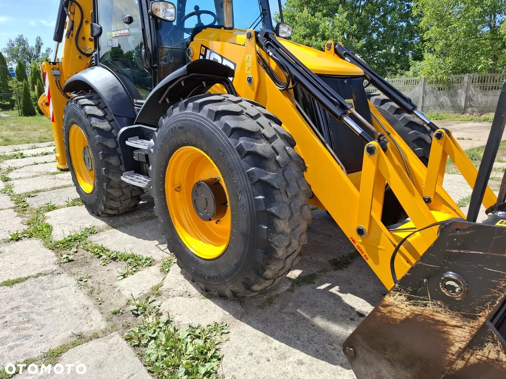 JCB 4CX - 35