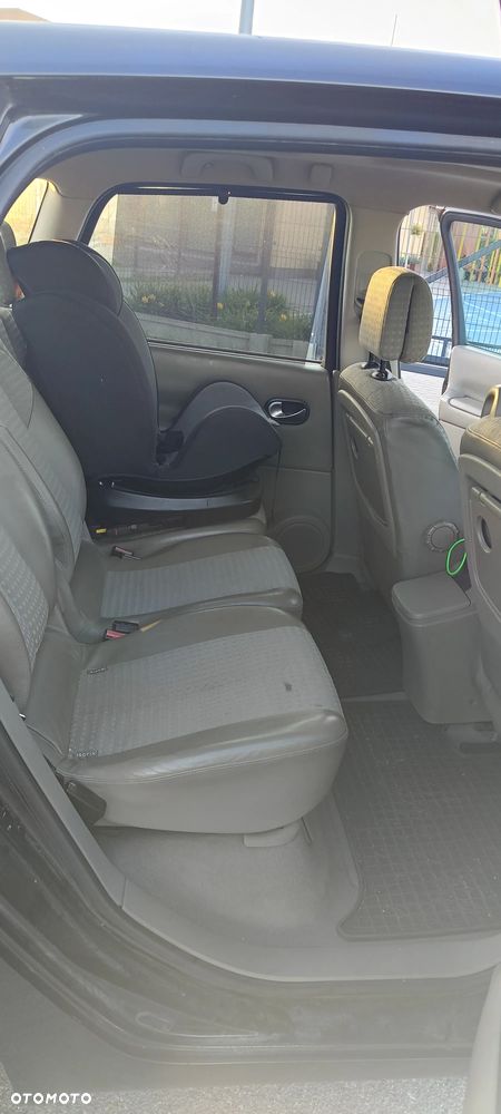 Renault Scenic 1.6 Exception - 11