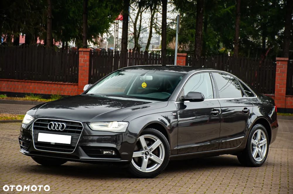 Audi A4 Limousine - 8