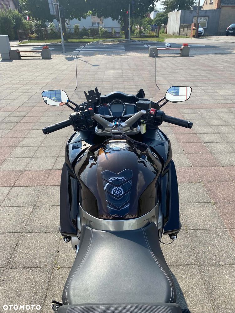Yamaha FJR - 11