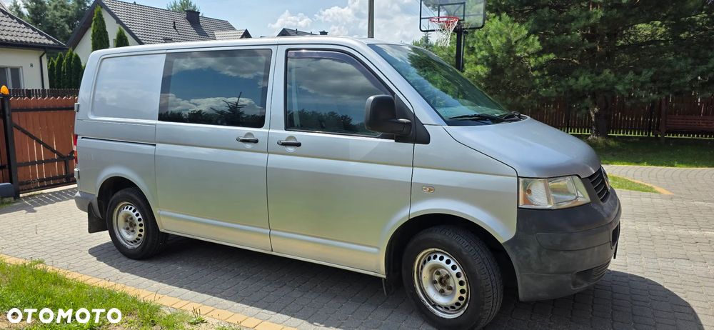 Volkswagen Transporter - 1