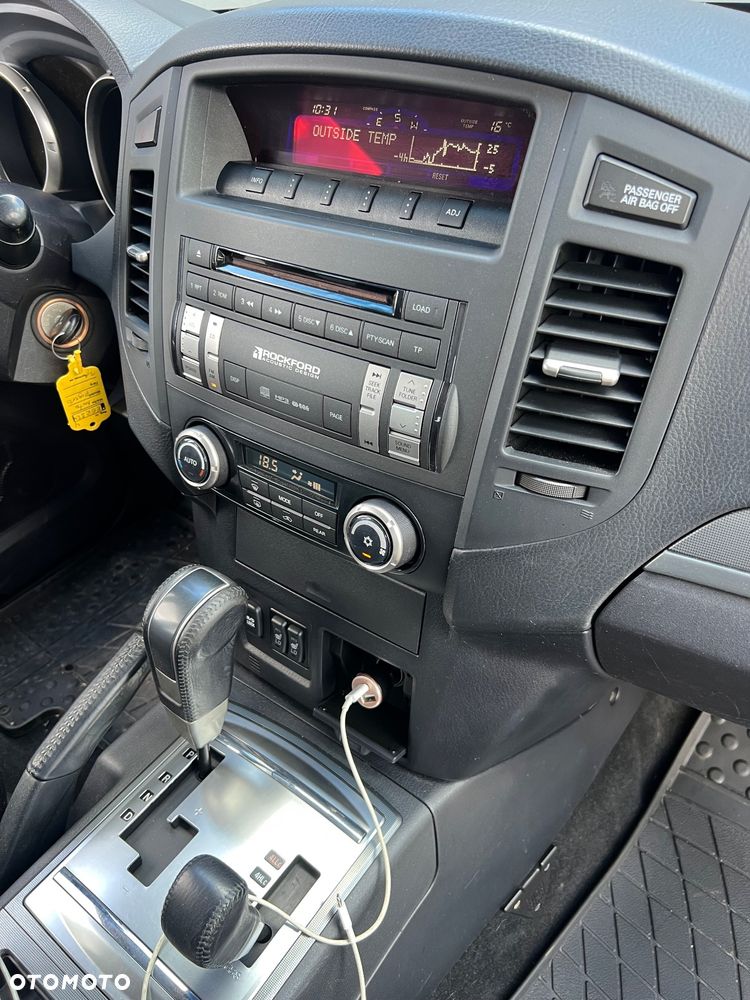 Mitsubishi Pajero 3.8 V6 Automatik Instyle - 13