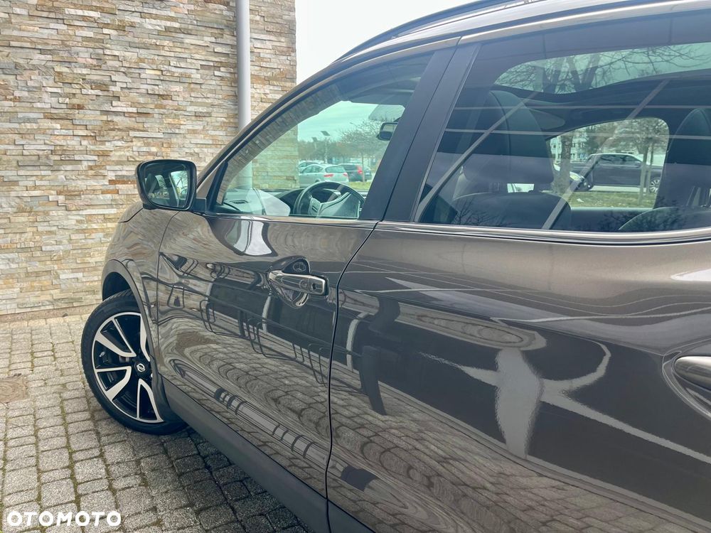 Nissan Qashqai 1.6 dCi Xtronic TEKNA+ - 9