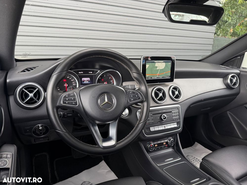 Mercedes-Benz CLA 200 d 7G-DCT Urban - 11