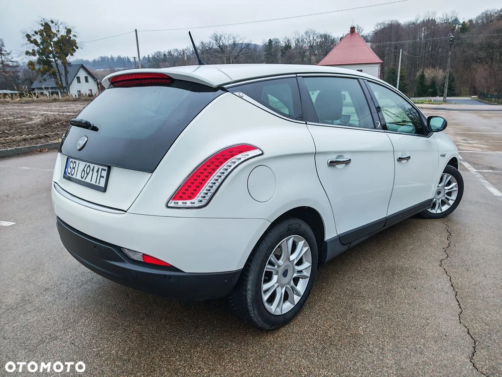 Lancia Delta 1.4 T-Jet 16v Oro - 4