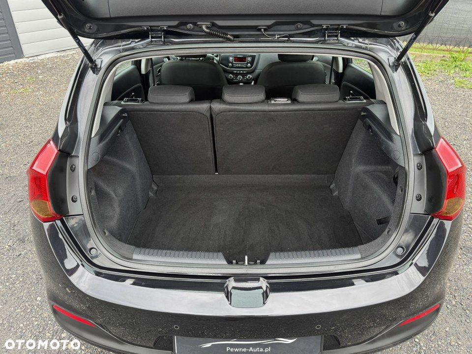 Kia Ceed 1.6 GDI Dream-Team Edition - 36