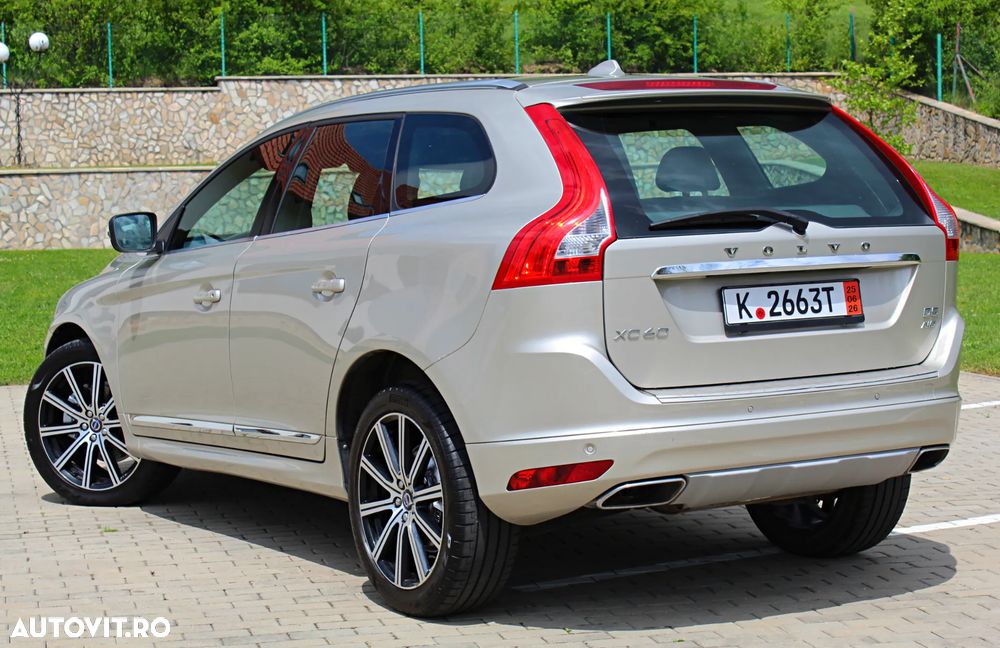 Volvo XC 60 D5 AWD Geartronic Summum - 2