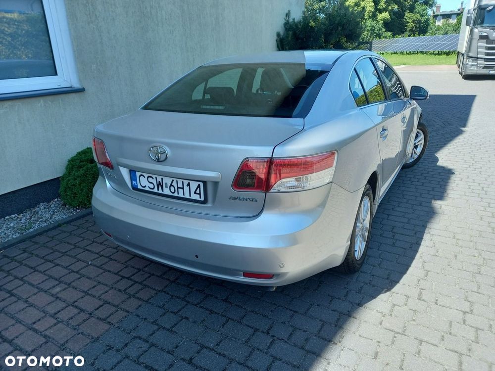 Toyota Avensis 1.8 Premium - 7