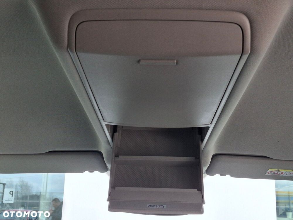 Volkswagen Touran - 30