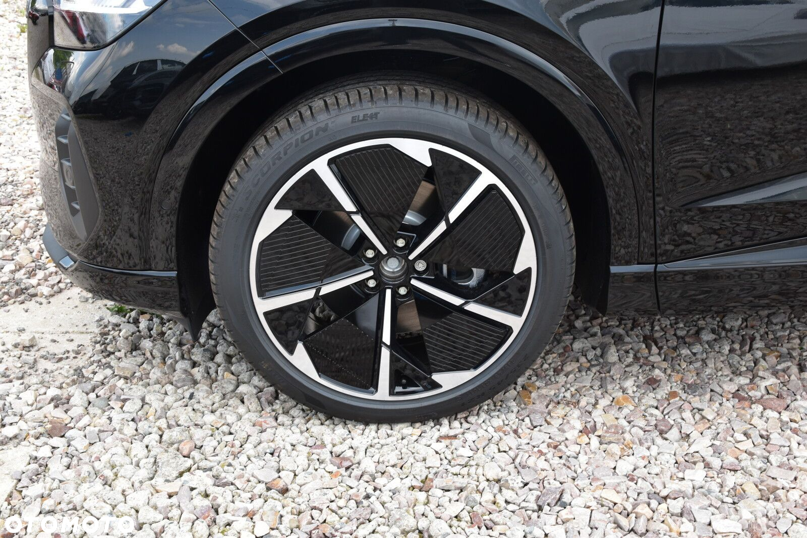 Audi Q4 Sportback e-tron - 12