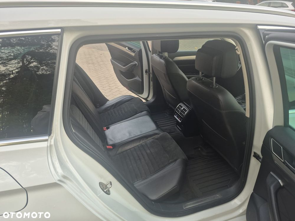 Volkswagen Passat 2.0 TDI (BlueMotion Technology) Highline - 4