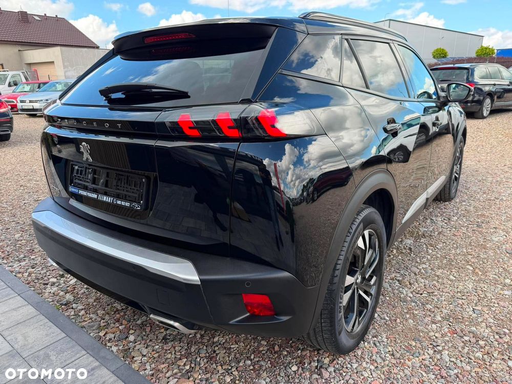 Peugeot 2008 PureTech 130 EAT8 Allure - 4