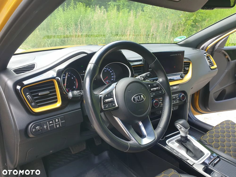 Kia XCeed 1.5 T-GDI L Business Line DCT - 34