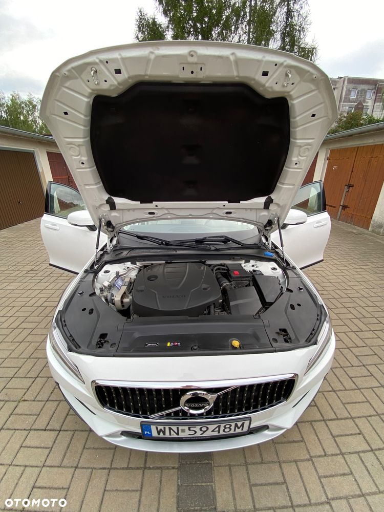 Volvo V90 Cross Country - 23