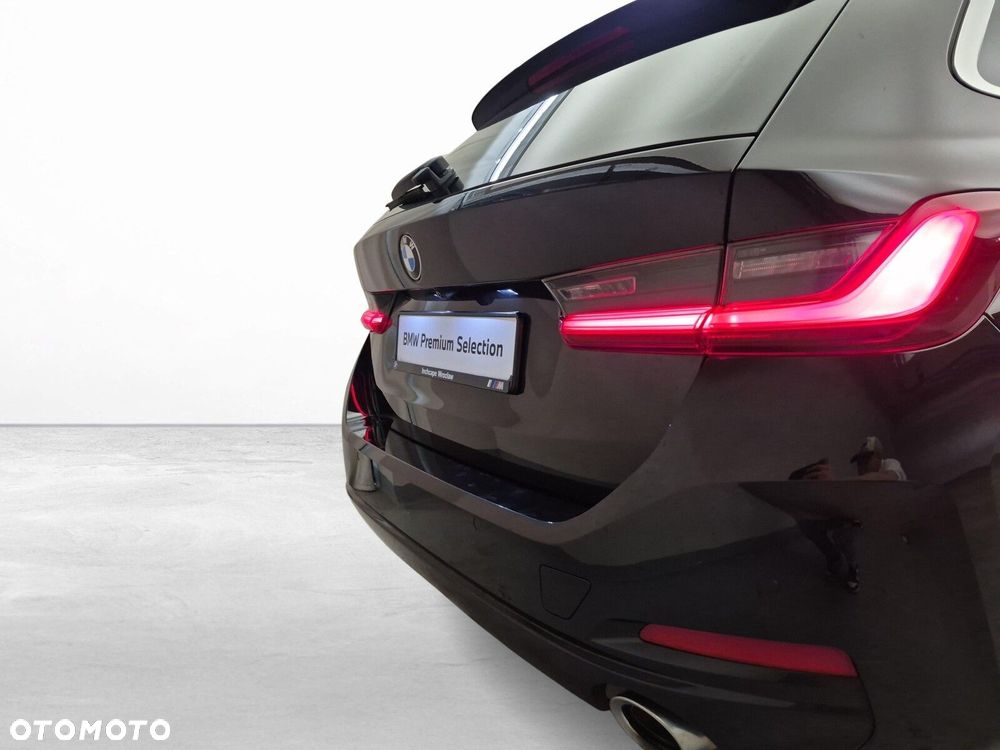 BMW Seria 3 320d xDrive mHEV - 20