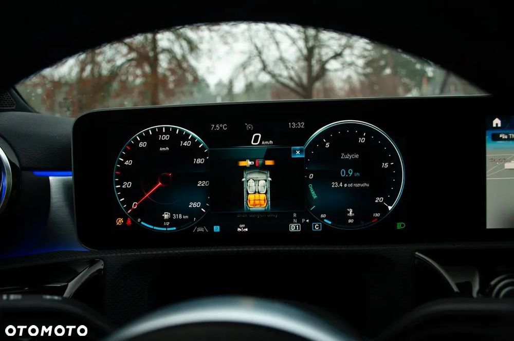 Mercedes-Benz Klasa A 180 d AMG Line 7G-DCT - 36