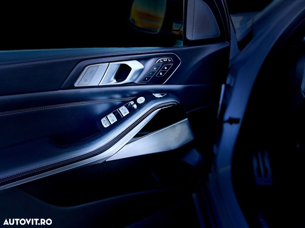 BMW X7 xDrive30d - 27