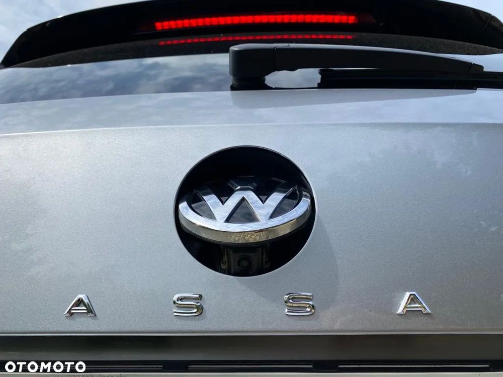 Volkswagen Passat Variant 2.0 TDI SCR DSG Elegance - 4