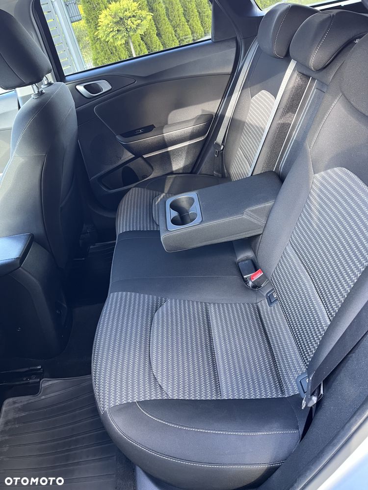 Kia Ceed 1.5 T-GDI M - 12