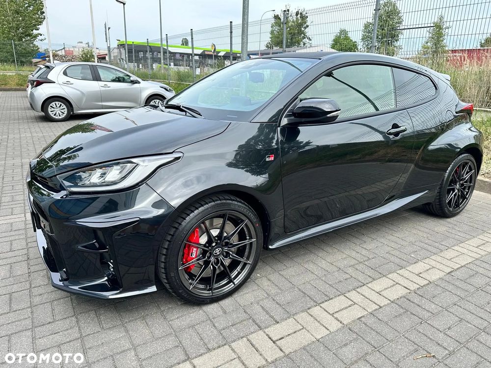 Toyota Yaris GR 1.6 Dynamic - 1