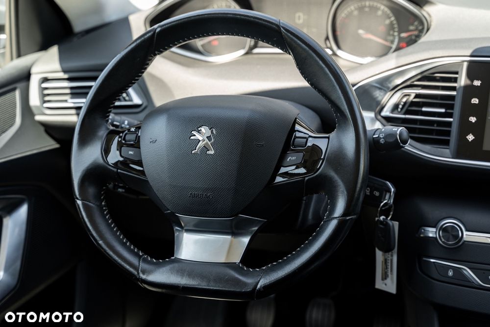 Peugeot 308 - 24